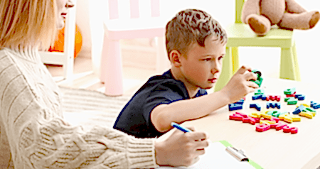 Otizm Spektrum Bozukluğu Nedir? Nasıl Anlaşılır?